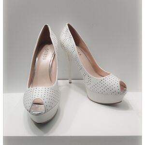 GUESS 'Tulissa' Peep-Toe Platform White Leather Pumps - Size 9.5 M